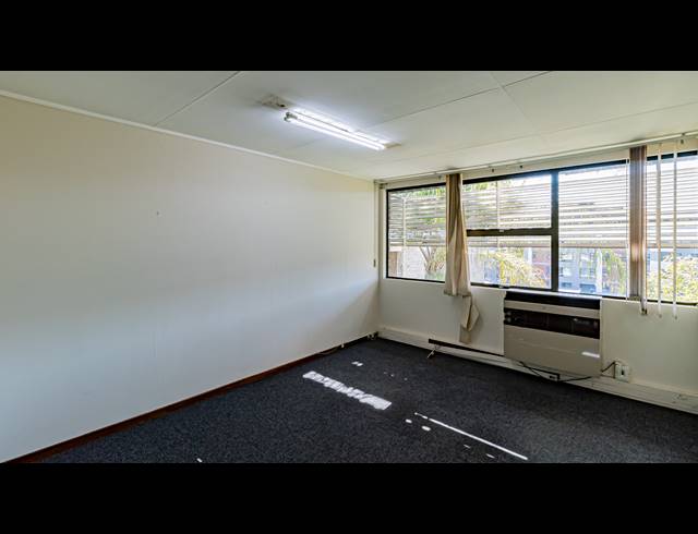 498M² OFFICE TO LET IN FERNDALE